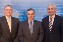 Jeff Lozon, Tony Clement, ministre de la Santé de l'époque et Dr Simon Sutcliffe (printemps 2007)